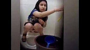 Lava recommendet pees korean toilet girl in