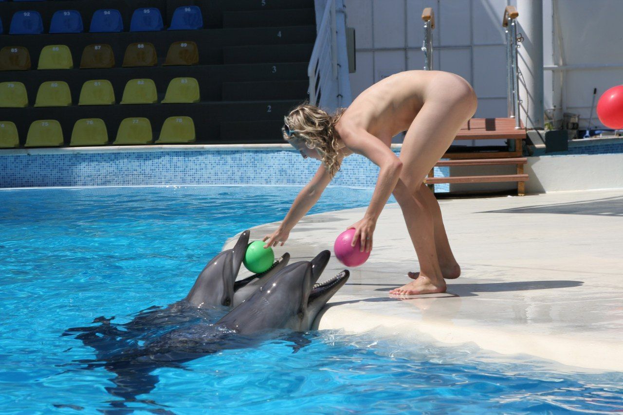 Dolphin Fucks Its Naked Female Trainer Very Hot Pics Free Comments