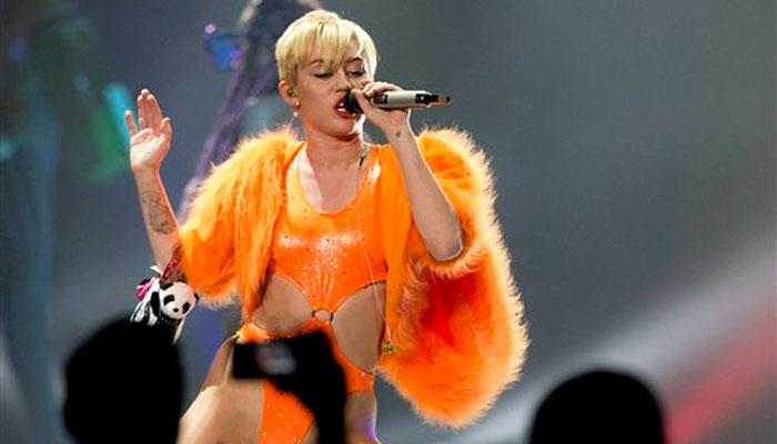 Mad M. reccomend Pictures of miley cyrus nood