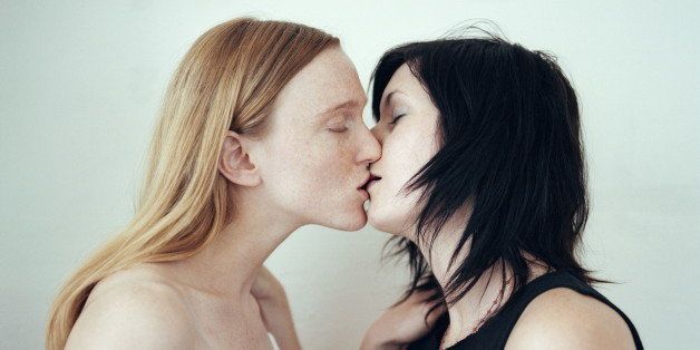 Belt reccomend Site needs more lesbians Lesbian