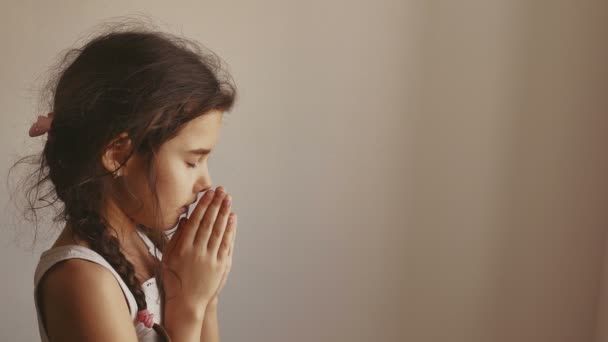 CatвЂ™s E. reccomend Black teen girl praying
