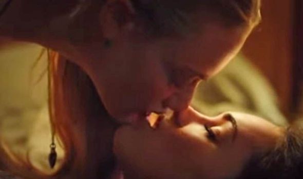 Blitz reccomend Angelina jolie lesbian kissing