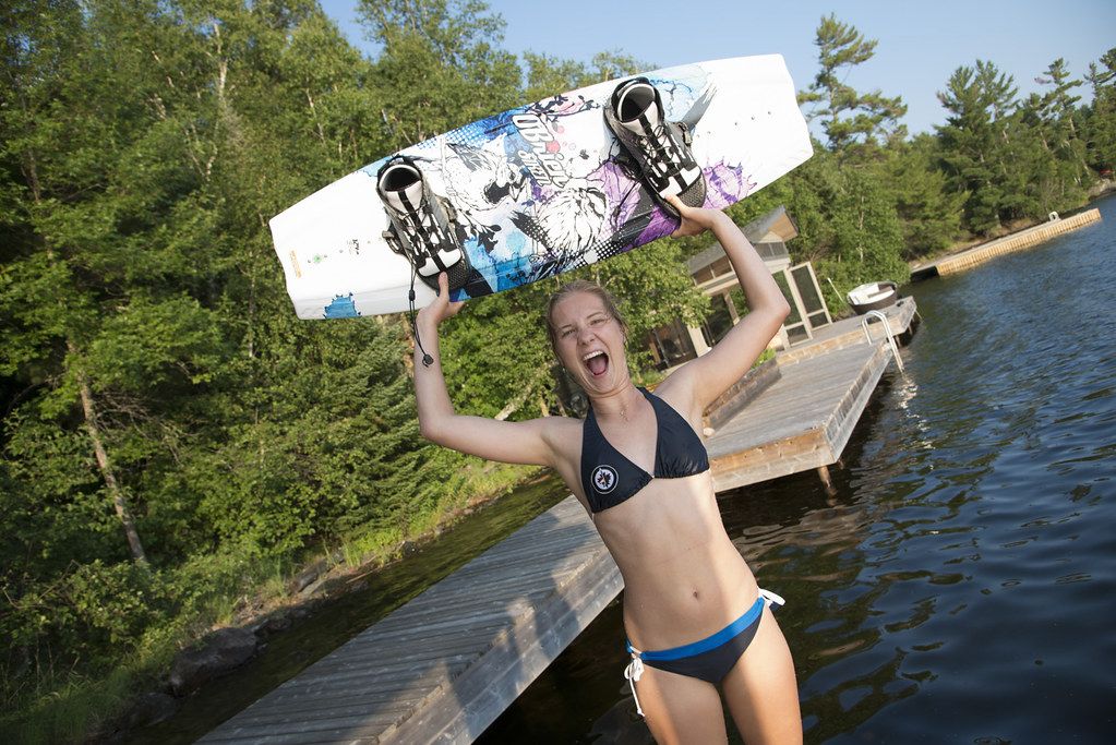 Rep reccomend Bikini wakeboarding wallpaper