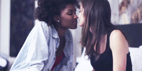 Brunette lesbian makes out with her ebony girlfriend