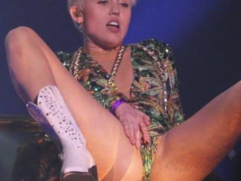 Miley cyurs pussy pic