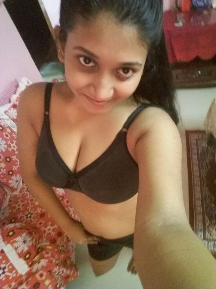 Slobber-knocker reccomend Desi naked girl selfies