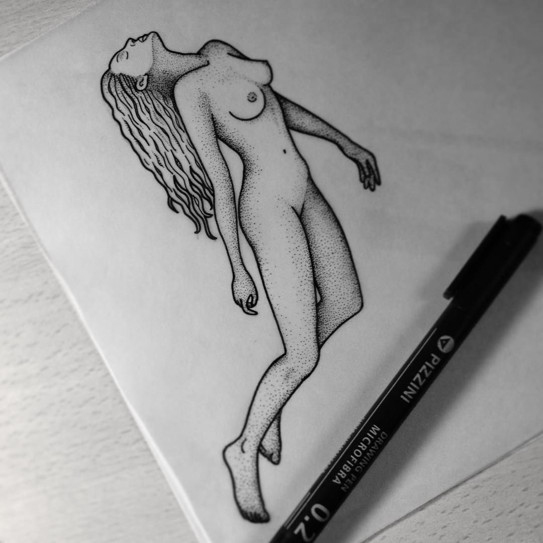 Naked girls tatoo design