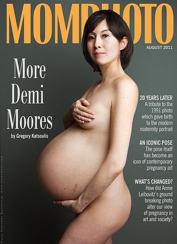 Nude pregnant twins