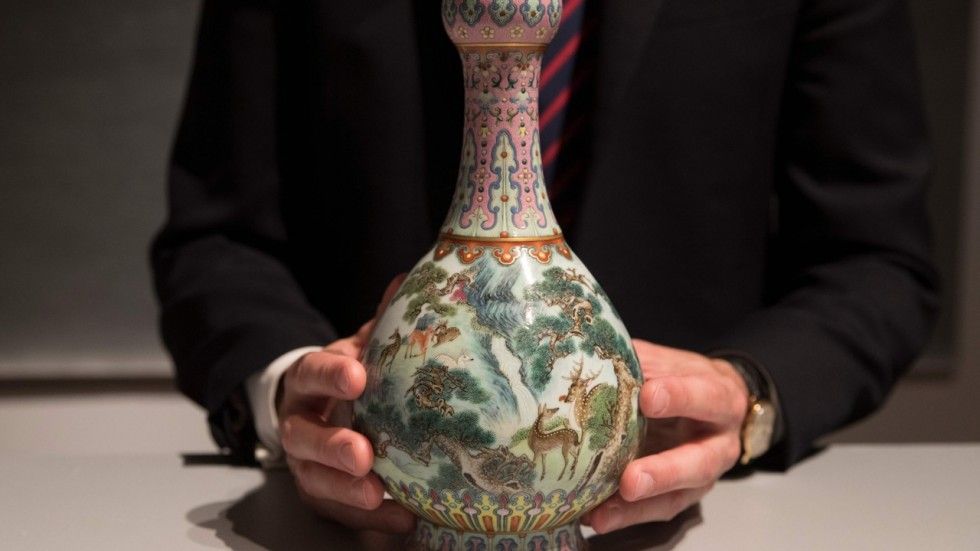 Basecamp reccomend Rare asian antique matt black china vase hand turned